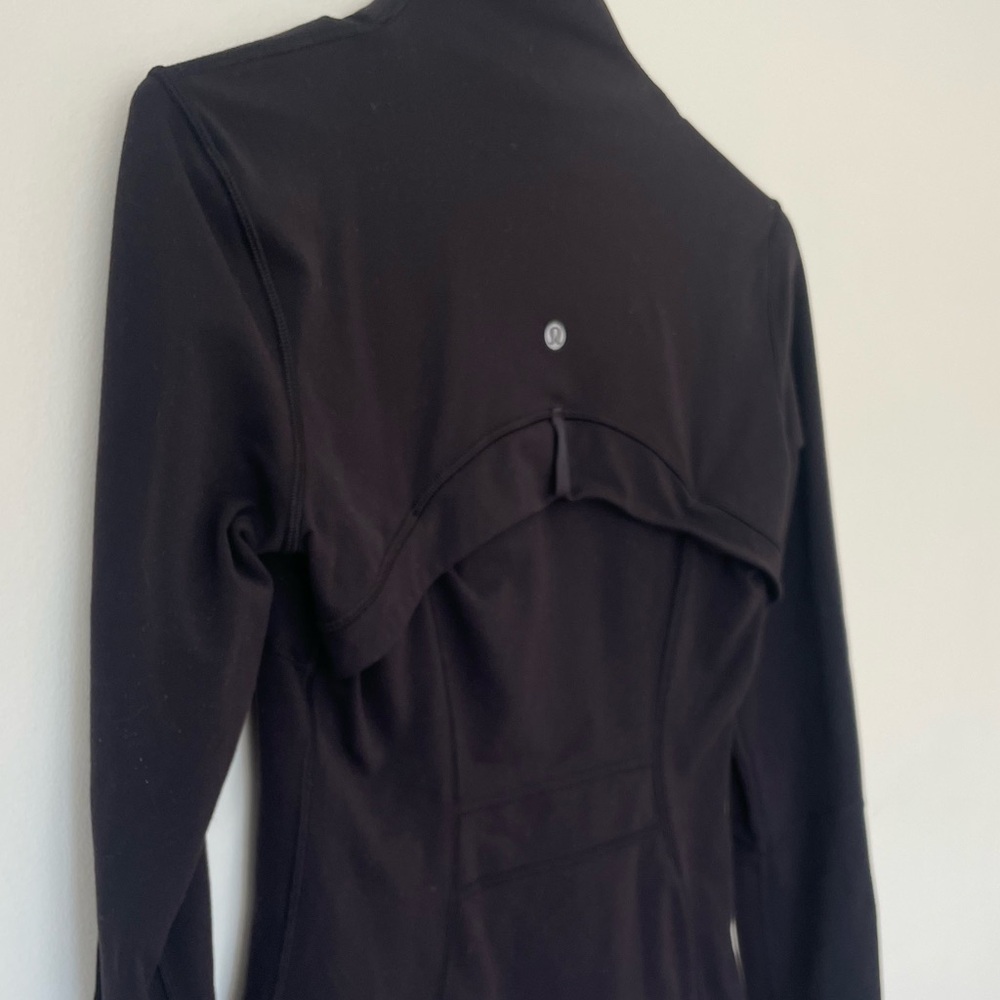 Lululemon Define Jacket - Picture 4 of 4